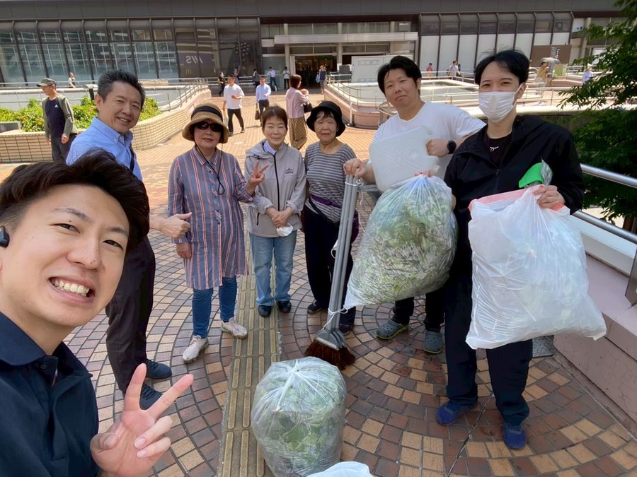 大宮駅周辺の清掃活動の様子